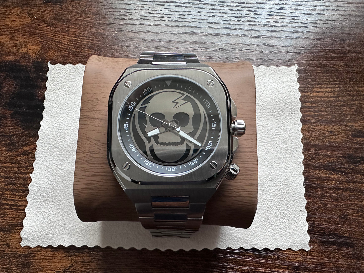 Bespoke skull mod Automatic watch